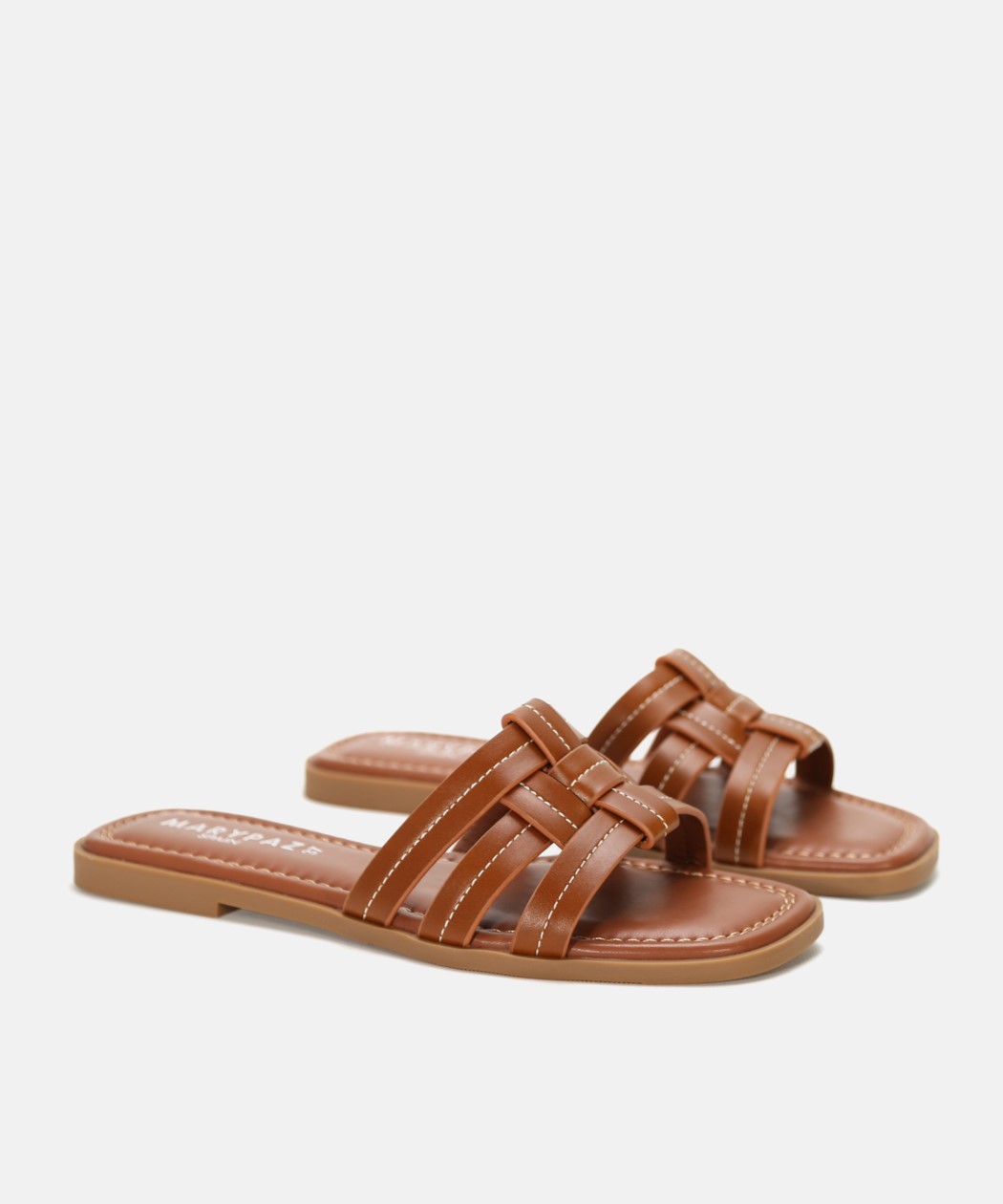 Sand&aacute;lia rasa em efeito napa image number null